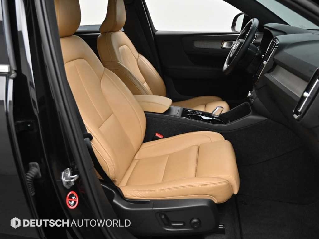 볼보 XC40 B4 AWD 인스크립션 이미지 10