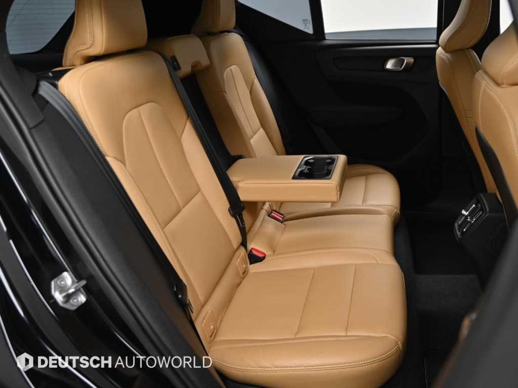 볼보 XC40 B4 AWD 인스크립션 이미지 12