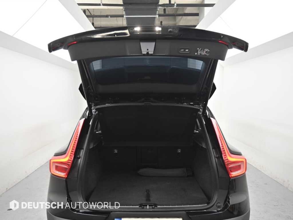 볼보 XC40 B4 AWD 인스크립션 이미지 19