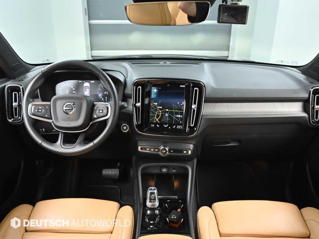 볼보 XC40 B4 AWD 인스크립션 이미지 7