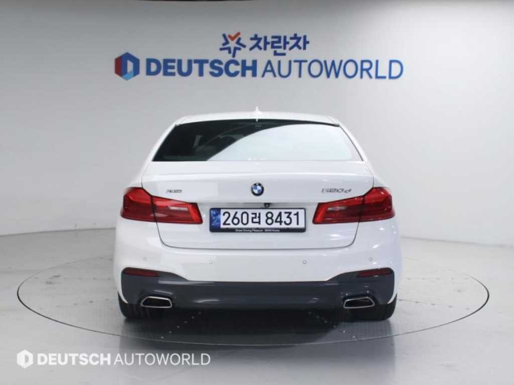 BMW 5시리즈 5시리즈 (G30) 520d xDrive M 스포츠 플러스 이미지 4