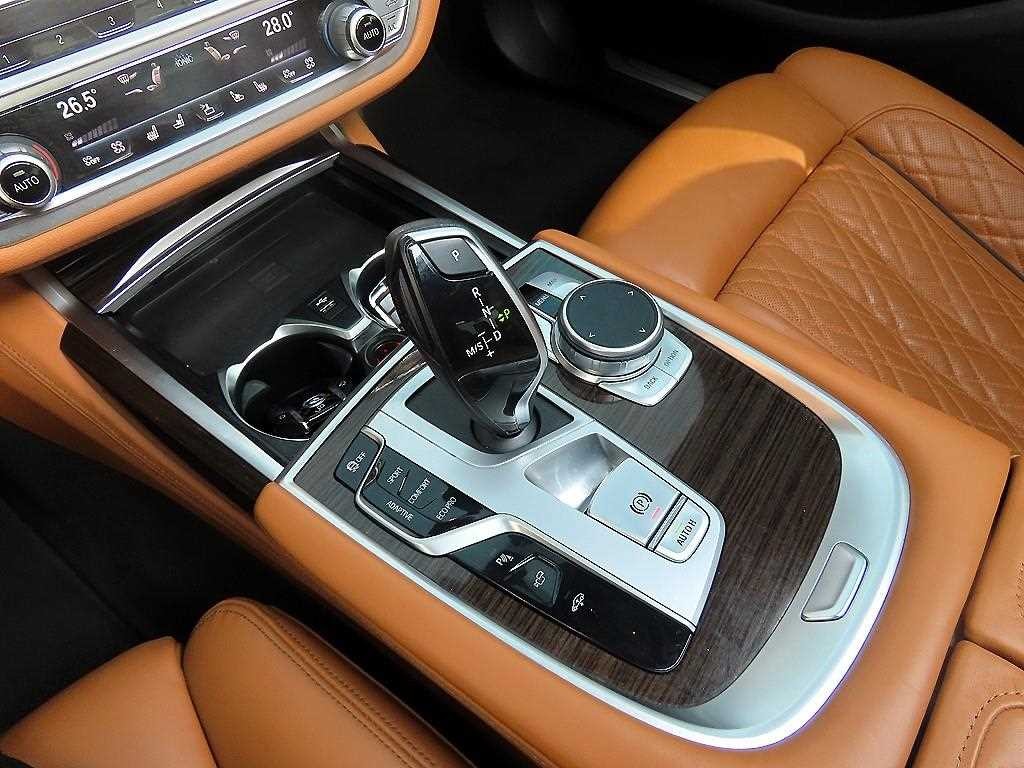 BMW 7시리즈 7시리즈 (G11) 740i 디자인 퓨어 엑설런스 이미지 10