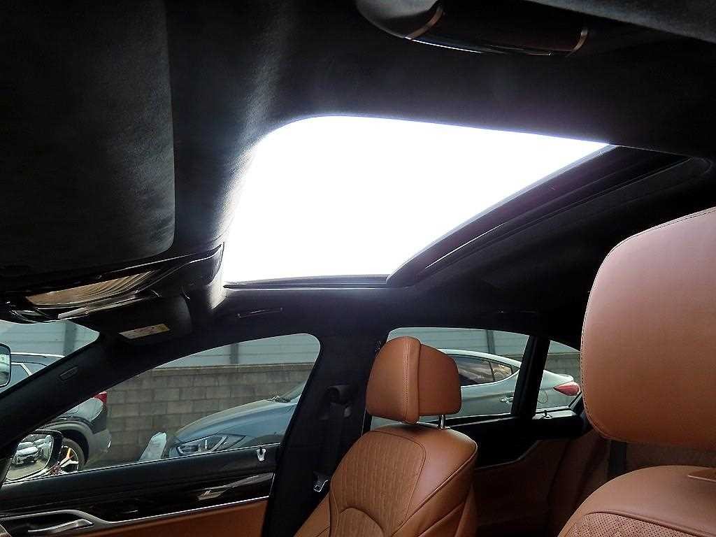 BMW 7시리즈 7시리즈 (G11) 740i 디자인 퓨어 엑설런스 이미지 17
