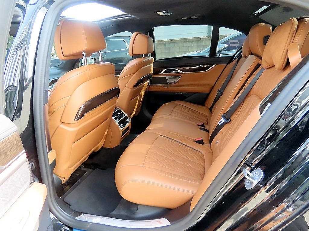BMW 7시리즈 7시리즈 (G11) 740i 디자인 퓨어 엑설런스 이미지 6