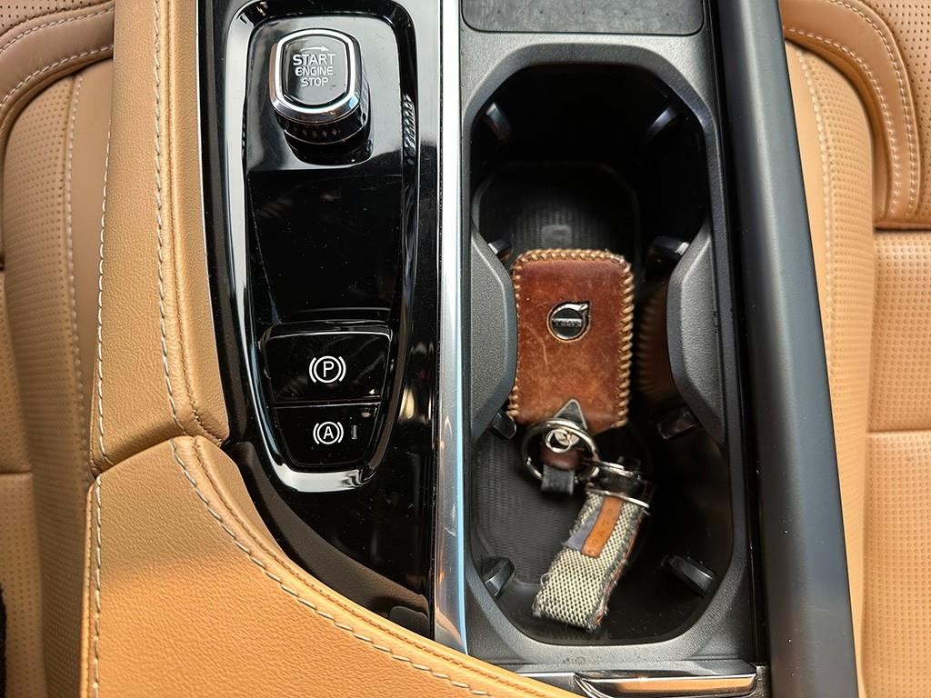 볼보 XC90 XC90 2세대 2.0 B6 AWD 얼티메이트 브라이트 이미지 12