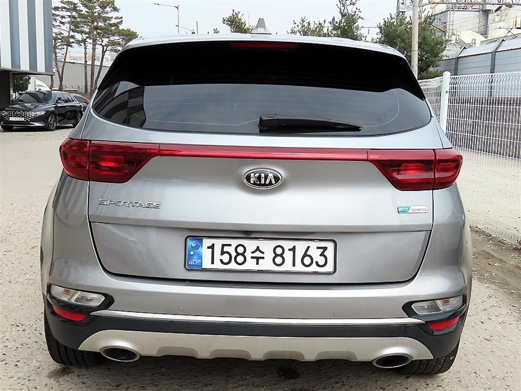 기아 스포티지 스포티지 더 볼드 1.6 디젤 2WD 럭셔리 이미지 4
