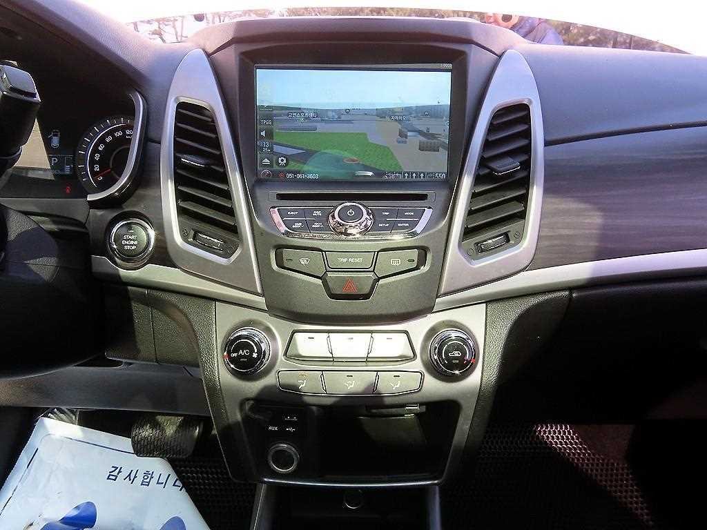 KG모빌리티(쌍용) 코란도 뉴코란도C 2WD 2.2 RX 고급형 이미지 13