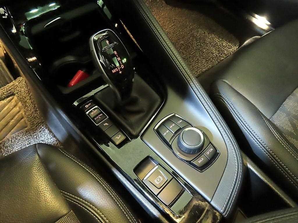 BMW X1 X1 (F48) xDrive 18d xLine 이미지 12