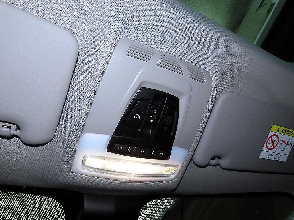 BMW X1 X1 (F48) xDrive 18d xLine 이미지 14