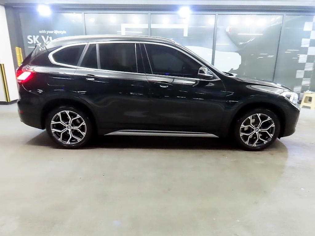 BMW X1 X1 (F48) xDrive 18d xLine 이미지 3