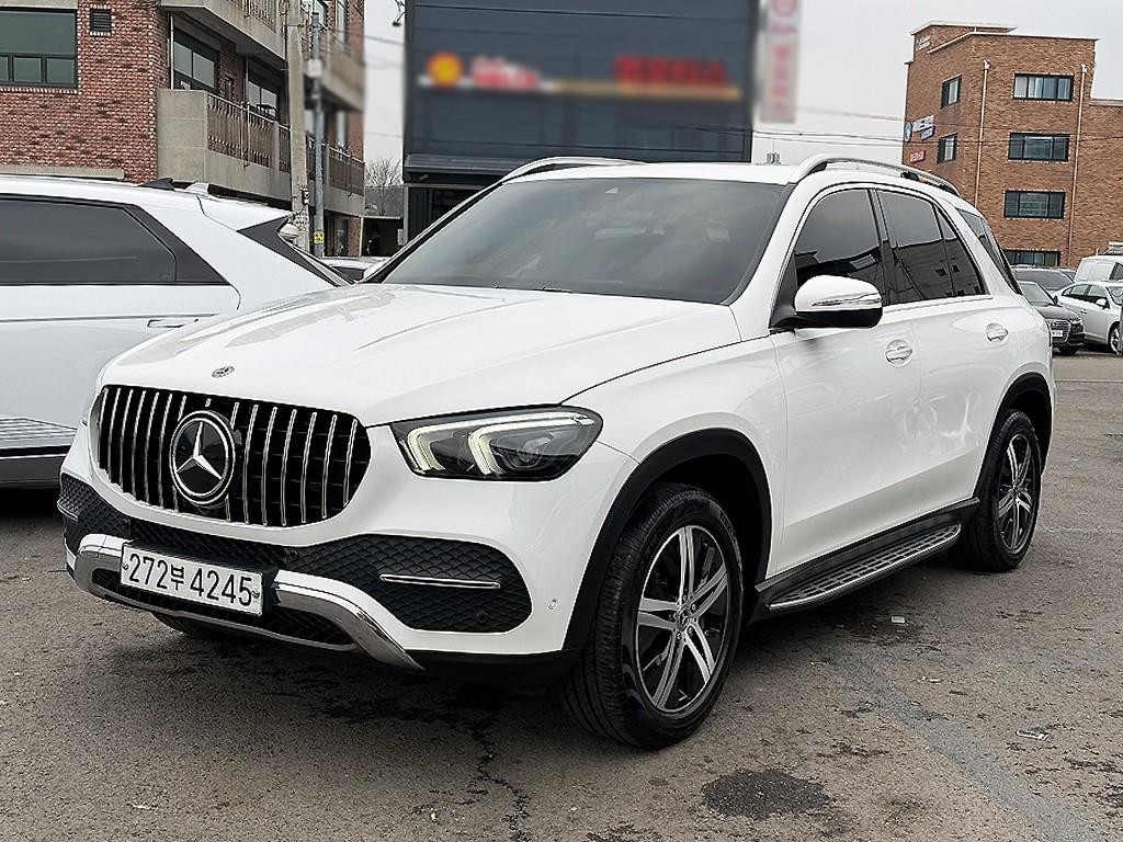 벤츠 GLE 클래스 GLE 클래스 W167 GLE 300d 4MATIC 이미지 2