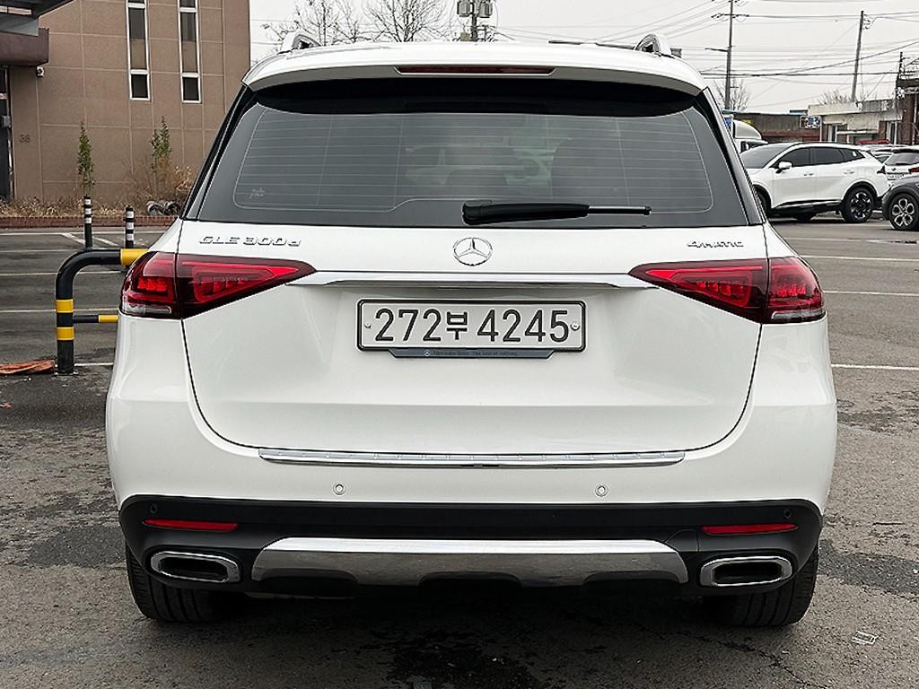 벤츠 GLE 클래스 GLE 클래스 W167 GLE 300d 4MATIC 이미지 3