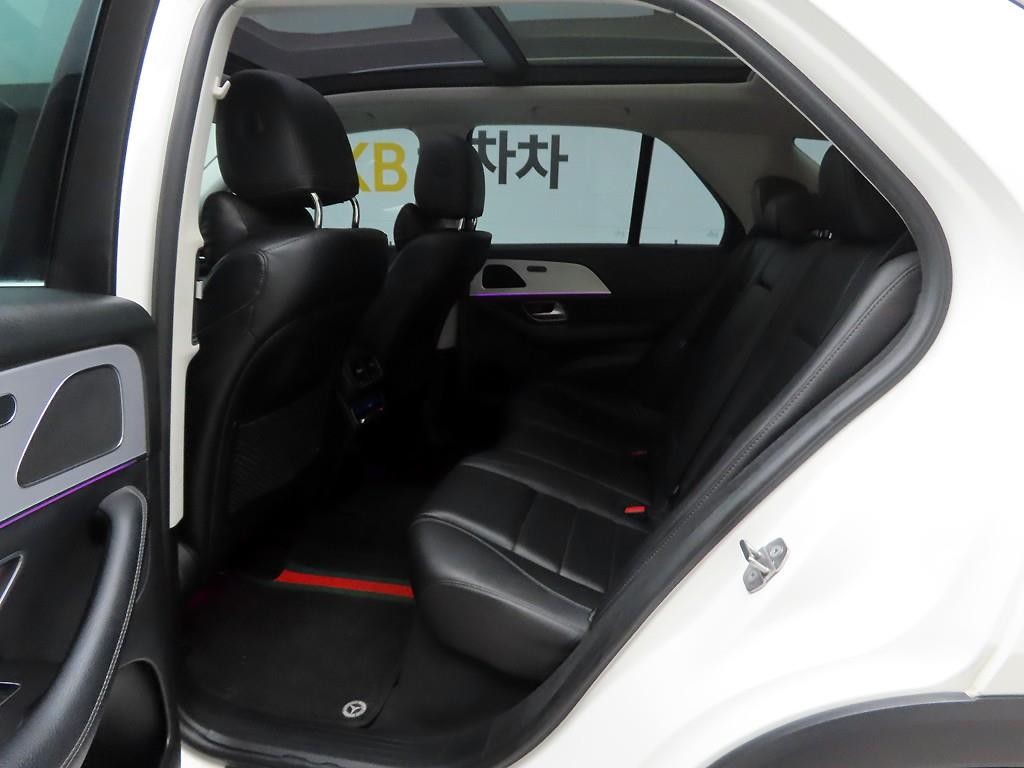 벤츠 GLE 클래스 GLE 클래스 W167 GLE 300d 4MATIC 이미지 13
