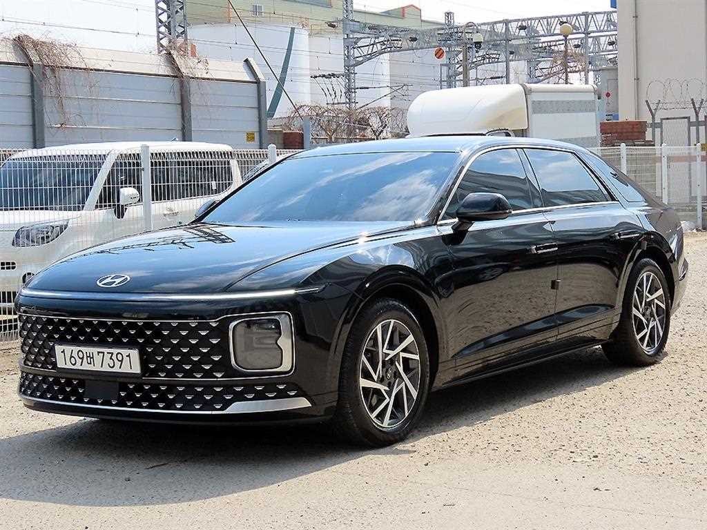 현대 그랜저 그랜저 (GN7) 가솔린 2.5 2WD 프리미엄 이미지 2