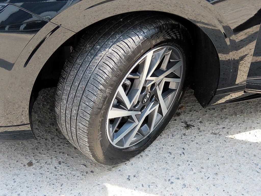 현대 그랜저 그랜저 (GN7) 가솔린 2.5 2WD 프리미엄 이미지 20