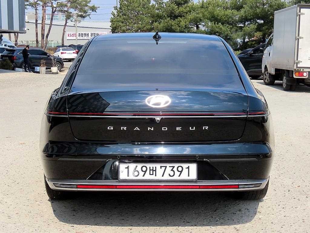 현대 그랜저 그랜저 (GN7) 가솔린 2.5 2WD 프리미엄 이미지 4