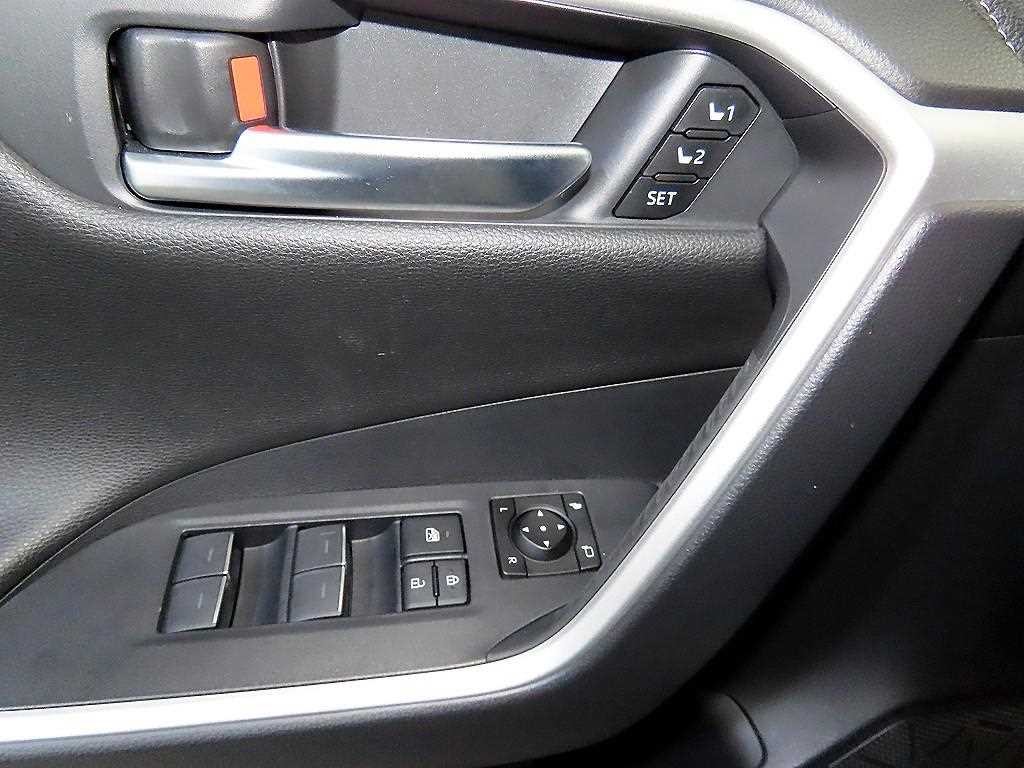 토요타 라브4 RAV4(5세대) 2.5 4WD 하이브리드 LTD 이미지 13