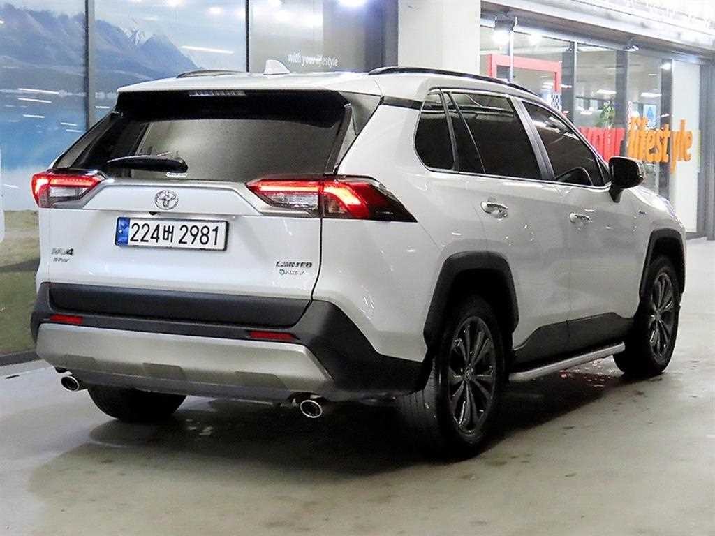 토요타 라브4 RAV4(5세대) 2.5 4WD 하이브리드 LTD 이미지 4