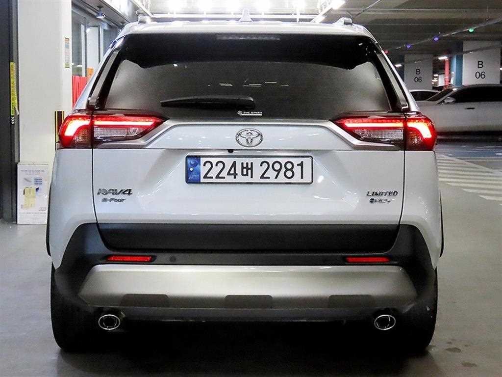 토요타 라브4 RAV4(5세대) 2.5 4WD 하이브리드 LTD 이미지 5
