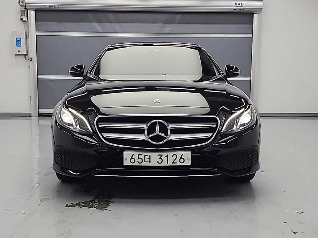 벤츠 E 클래스 E-클래스 W213 E200 아방가르드 이미지 2