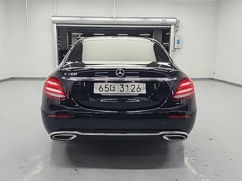 벤츠 E 클래스 E-클래스 W213 E200 아방가르드 이미지 3