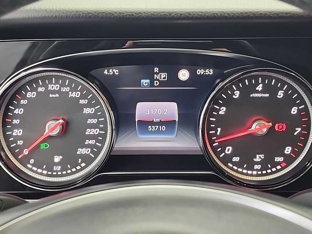 벤츠 E 클래스 E-클래스 W213 E200 아방가르드 이미지 6