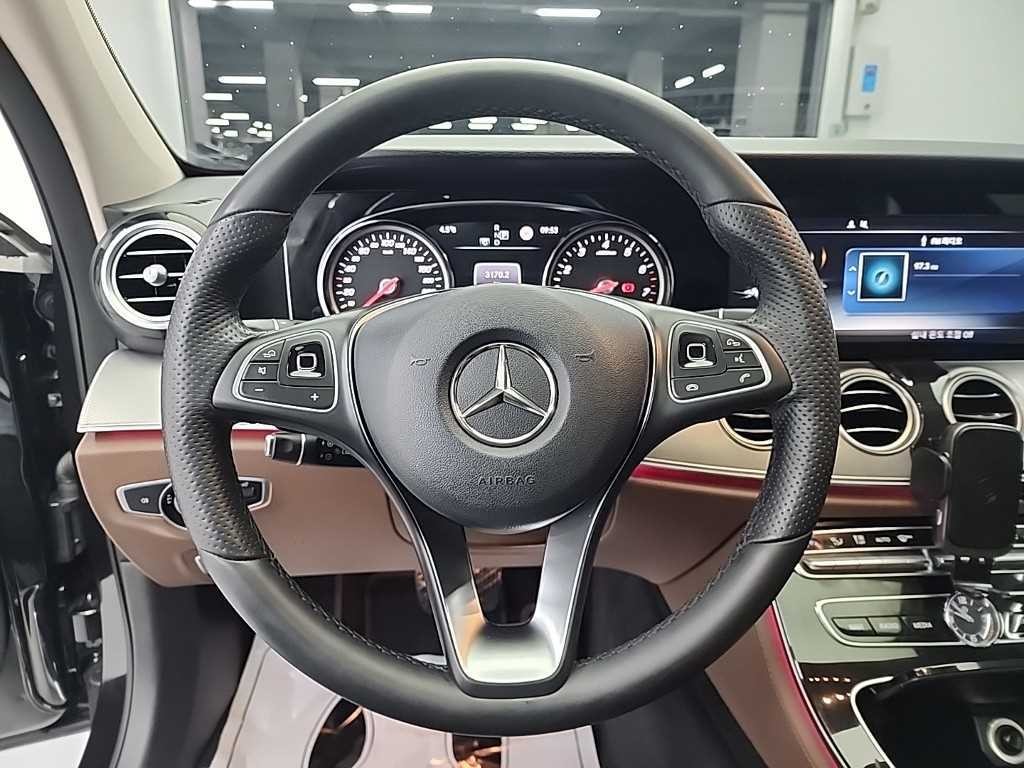 벤츠 E 클래스 E-클래스 W213 E200 아방가르드 이미지 9