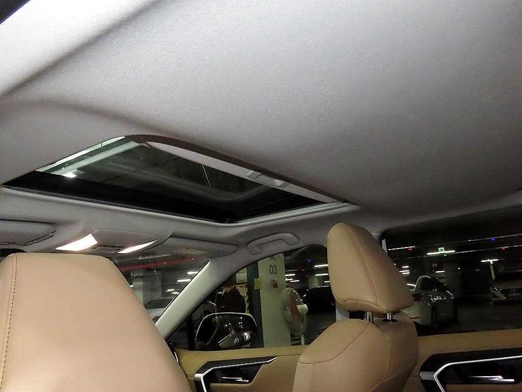 토요타 라브4 RAV4(5세대) 2.5 4WD 하이브리드 LTD 이미지 15