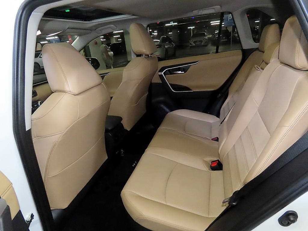 토요타 라브4 RAV4(5세대) 2.5 4WD 하이브리드 LTD 이미지 7