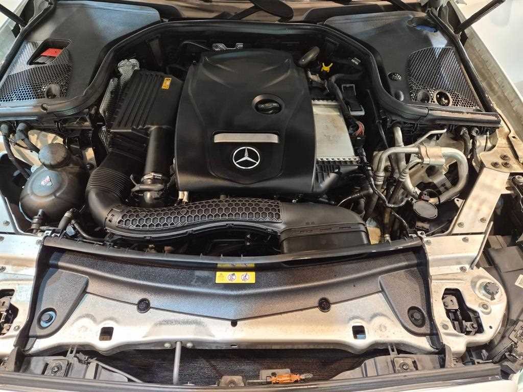 벤츠 E 클래스 E-클래스 W213 E300 4MATIC 아방가르드 이미지 19