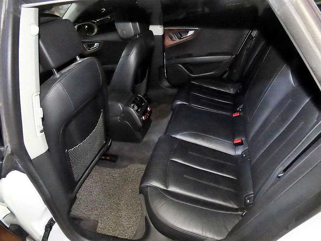 아우디 A7 55 TDI 콰트로 이미지 7