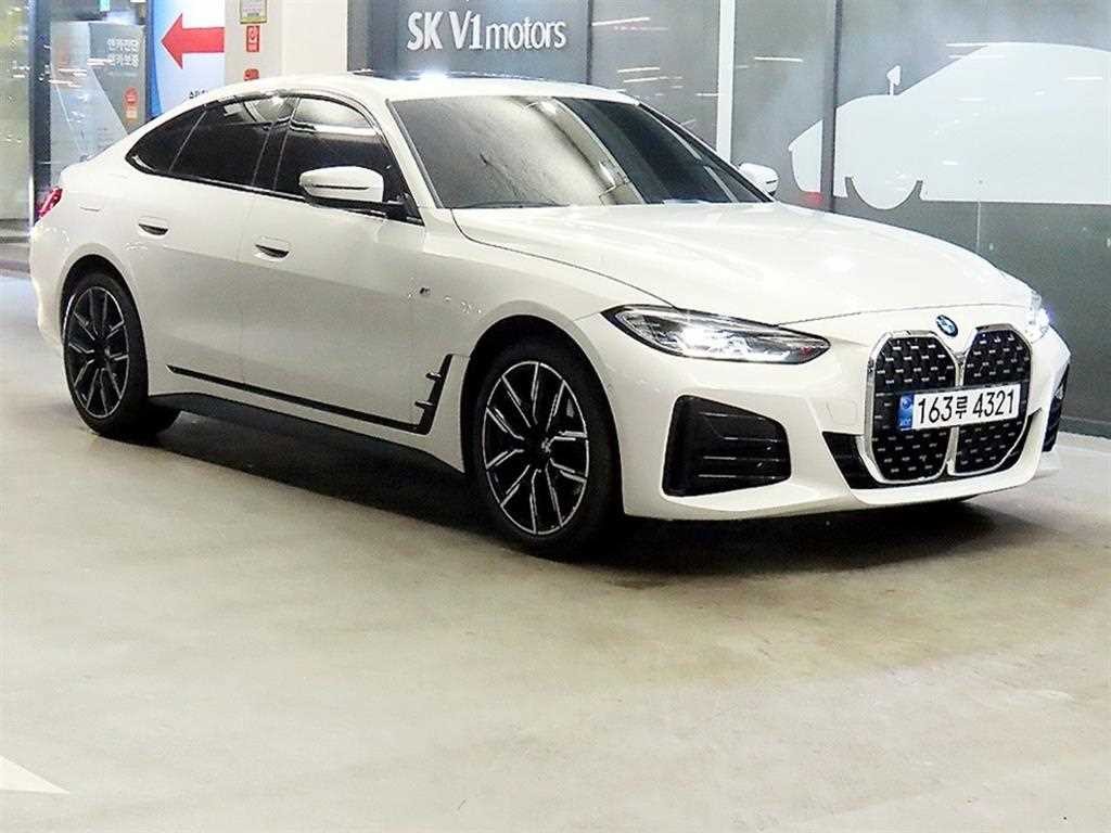 BMW 4시리즈 4시리즈 (G22) 420i 그란쿠페 M 스포츠 이미지 1