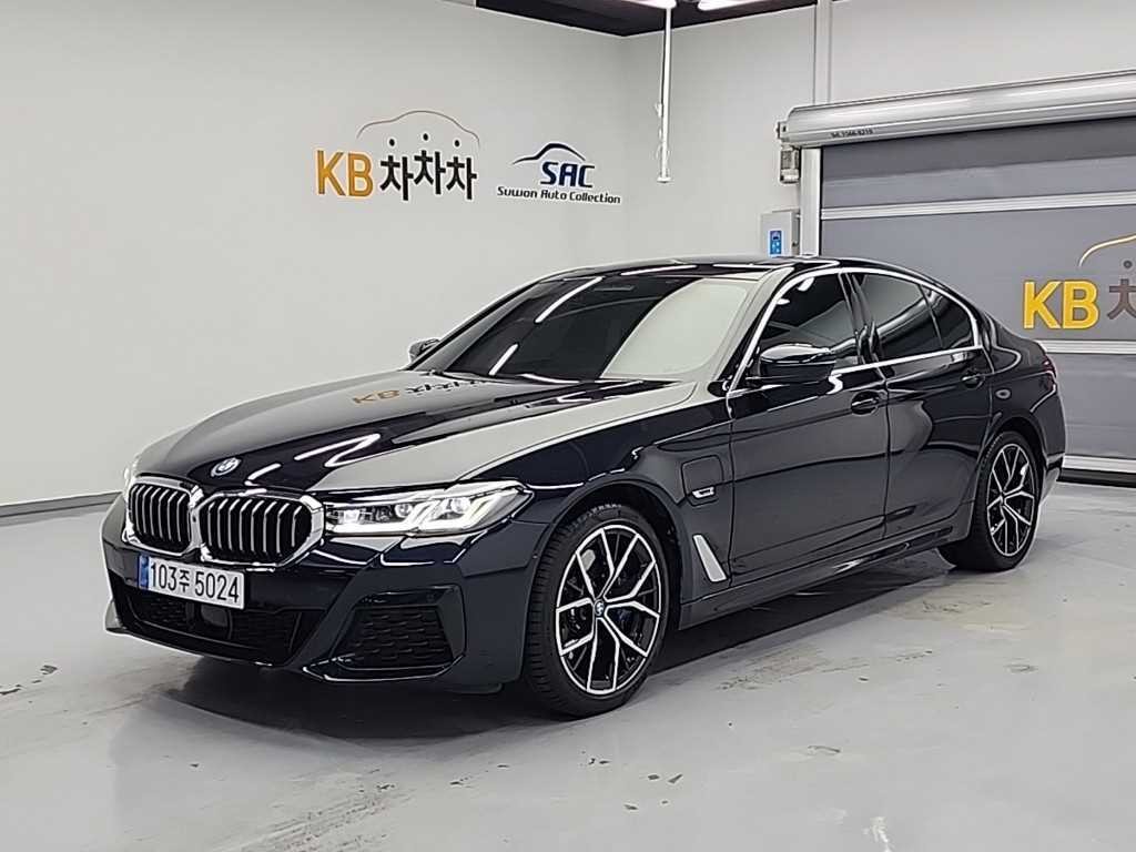 BMW 5시리즈 5시리즈 (G30) 530e M 스포츠 이미지 1