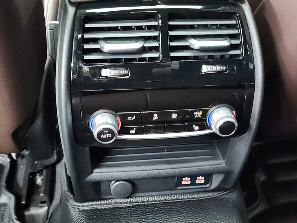 BMW 5시리즈 5시리즈 (G30) 530e M 스포츠 이미지 13