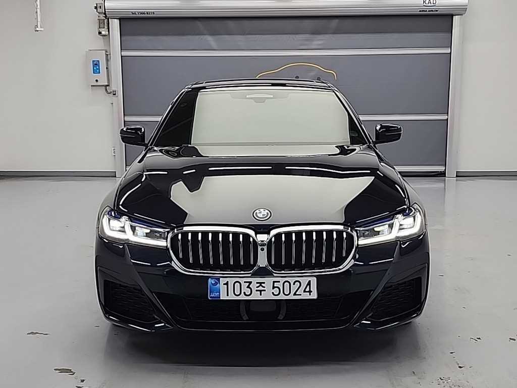 BMW 5시리즈 5시리즈 (G30) 530e M 스포츠 이미지 2