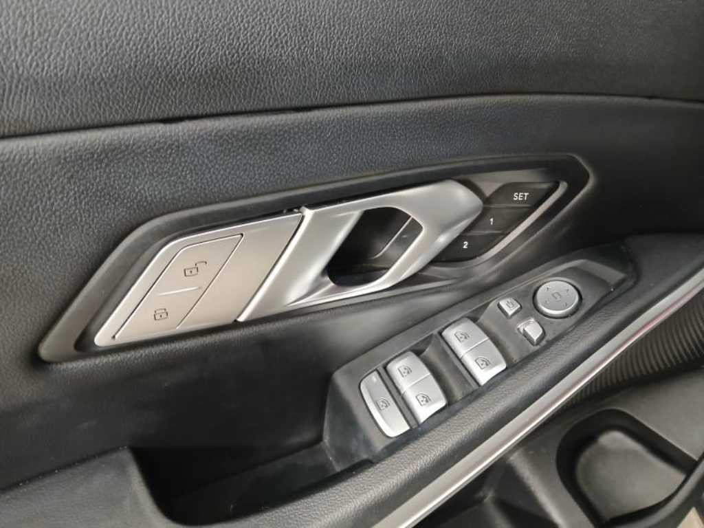 BMW 3시리즈 3시리즈 (G20) 320i M 스포츠 이미지 10