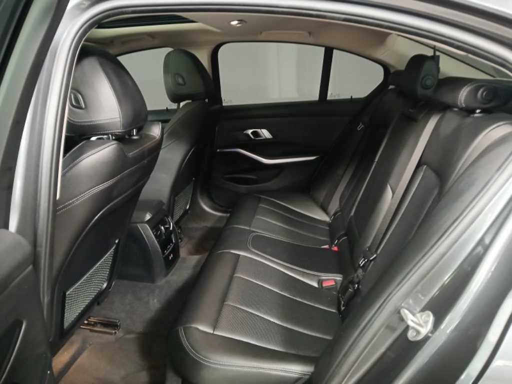 BMW 3시리즈 3시리즈 (G20) 320i M 스포츠 이미지 7