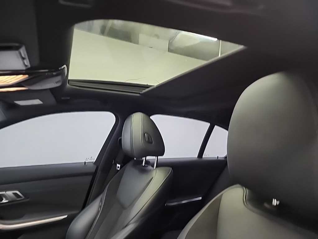BMW 3시리즈 3시리즈 (G20) 320i M 스포츠 블랙수트 이미지 14