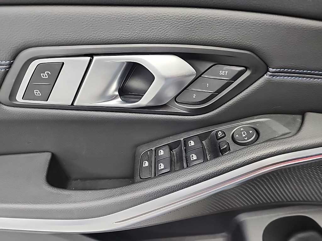 BMW 3시리즈 3시리즈 (G20) 320i M 스포츠 블랙수트 이미지 17