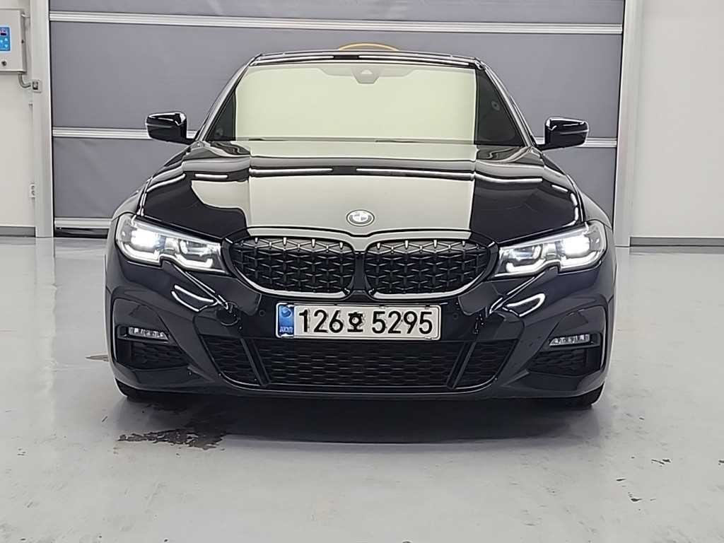 BMW 3시리즈 3시리즈 (G20) 320i M 스포츠 블랙수트 이미지 2