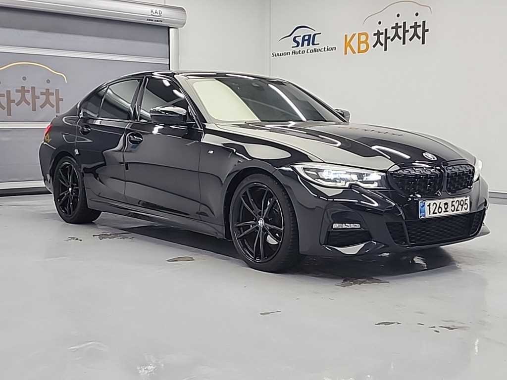 BMW 3시리즈 3시리즈 (G20) 320i M 스포츠 블랙수트 이미지 4
