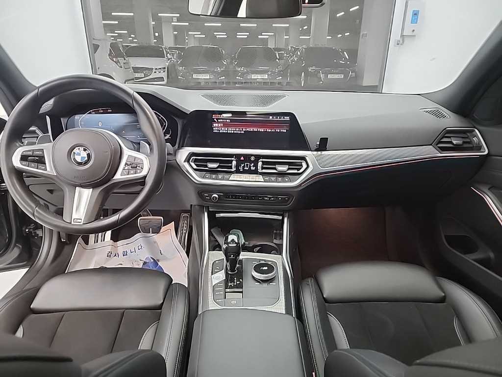 BMW 3시리즈 3시리즈 (G20) 320i M 스포츠 블랙수트 이미지 7