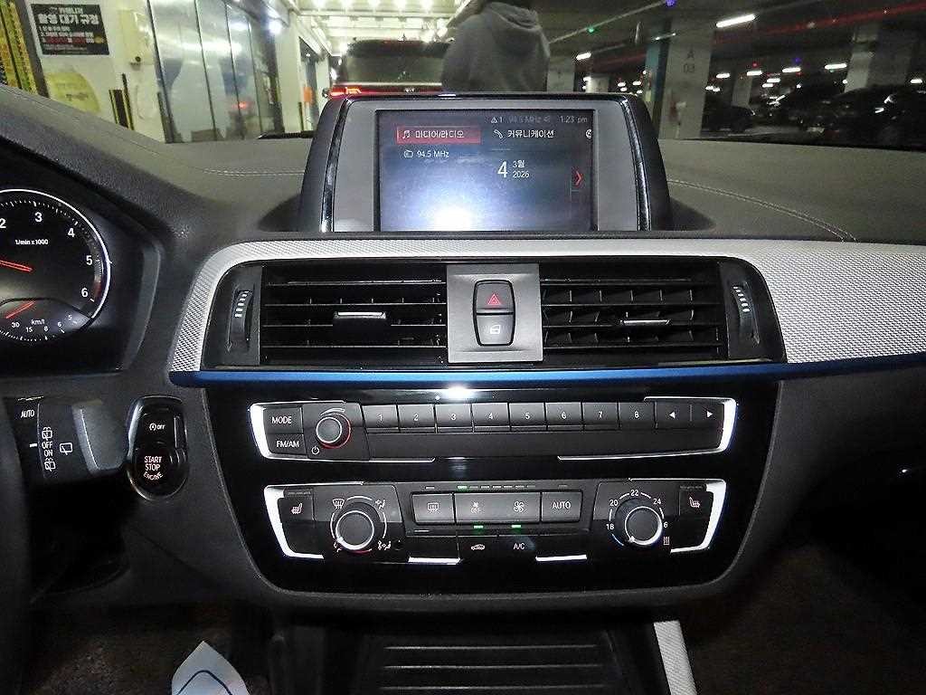 BMW 1시리즈 1시리즈 (F20) 118d M 스포츠 섀도우 에디션 이미지 11