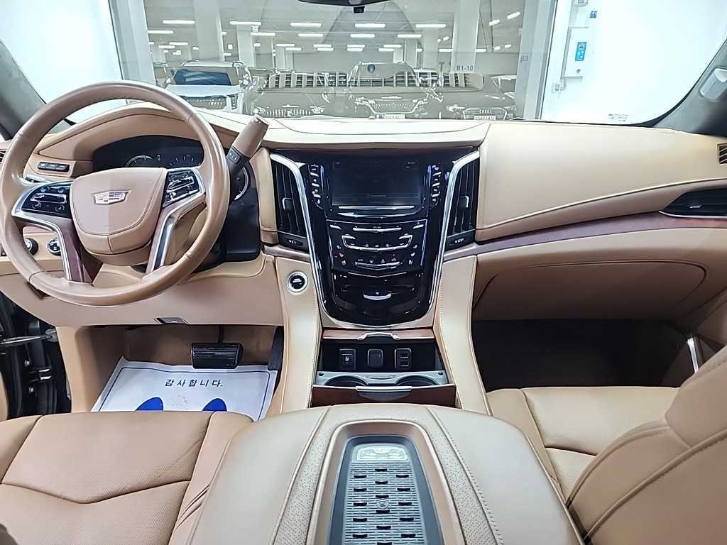 캐딜락 에스컬레이드 6.2 V8 ESV 이미지 7