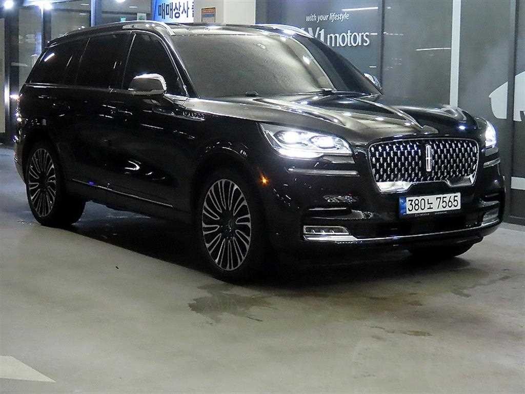 링컨 에비에이터 에비에이터 2세대 3.0 블랙라벨 AWD 이미지 2