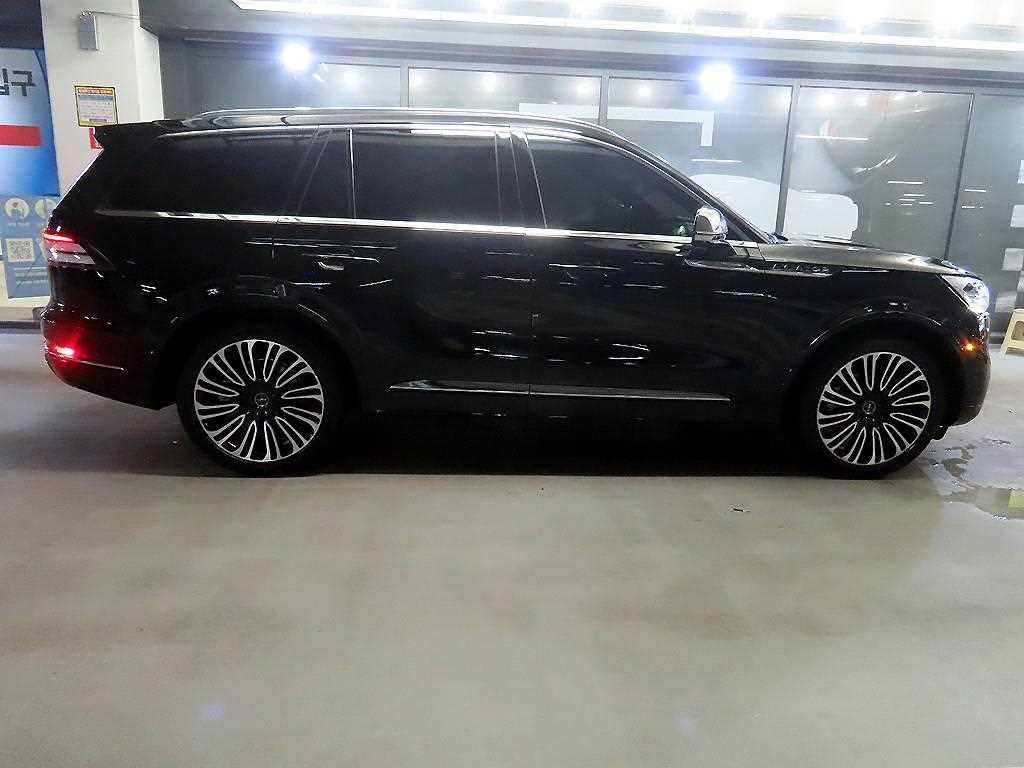 링컨 에비에이터 에비에이터 2세대 3.0 블랙라벨 AWD 이미지 3