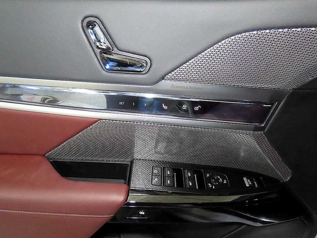 BMW 7시리즈 7시리즈 (G70) 740d xDrive M 스포츠 이미지 13