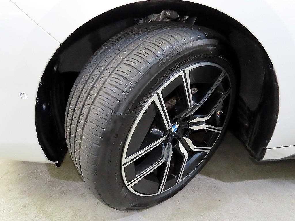 BMW 7시리즈 7시리즈 (G70) 740d xDrive M 스포츠 이미지 20