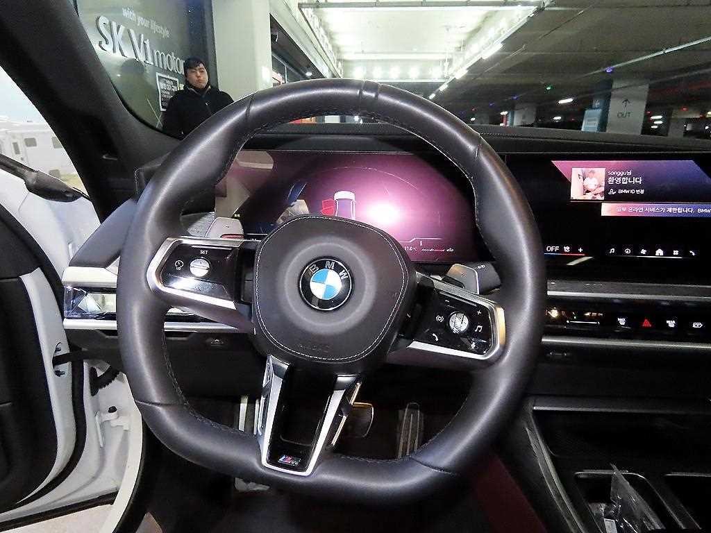 BMW 7시리즈 7시리즈 (G70) 740d xDrive M 스포츠 이미지 8
