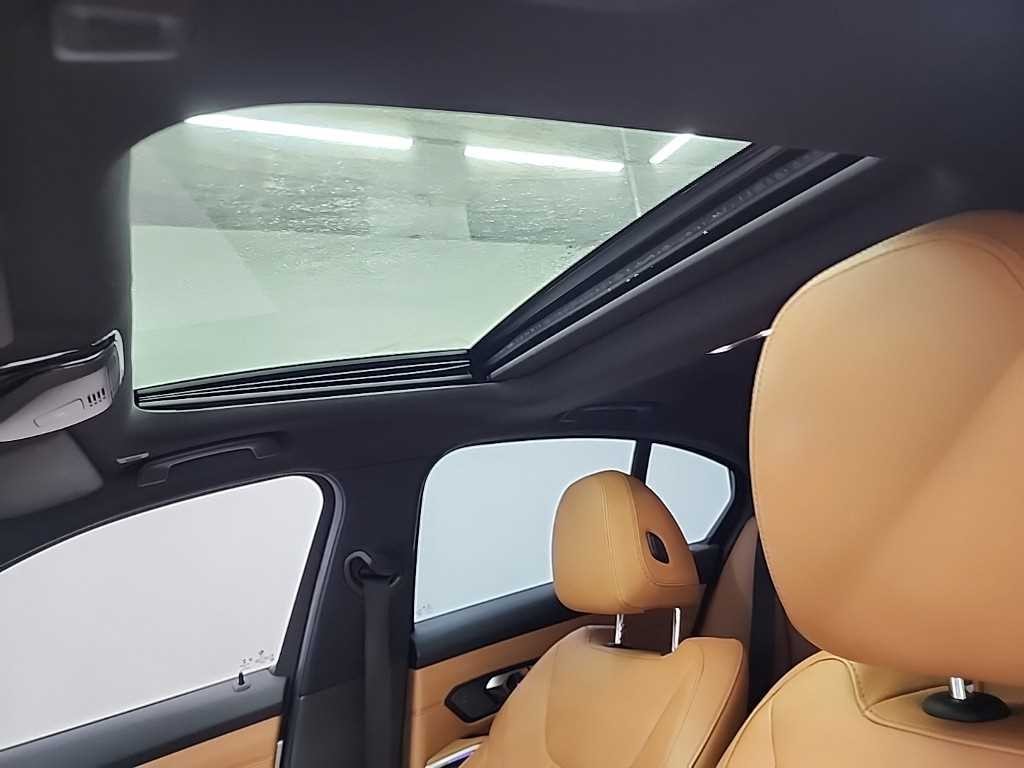 BMW 3시리즈 3시리즈 (G20) 330i xDrive M 스포츠 이미지 14